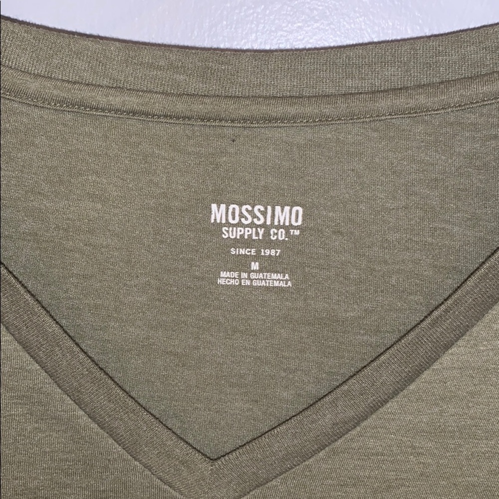 V neck tee - Picture 2 of 3